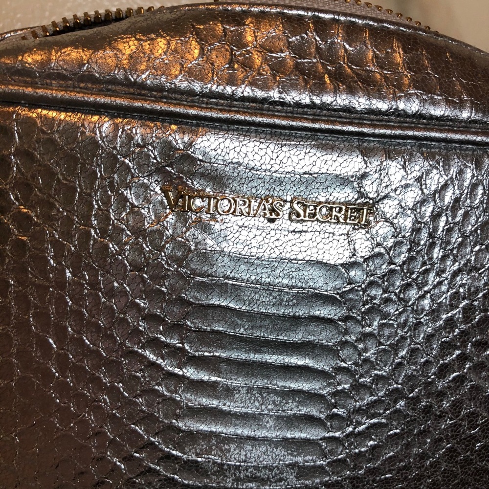 Victoria’s Secret Chain Purse - Picture 7 of 16